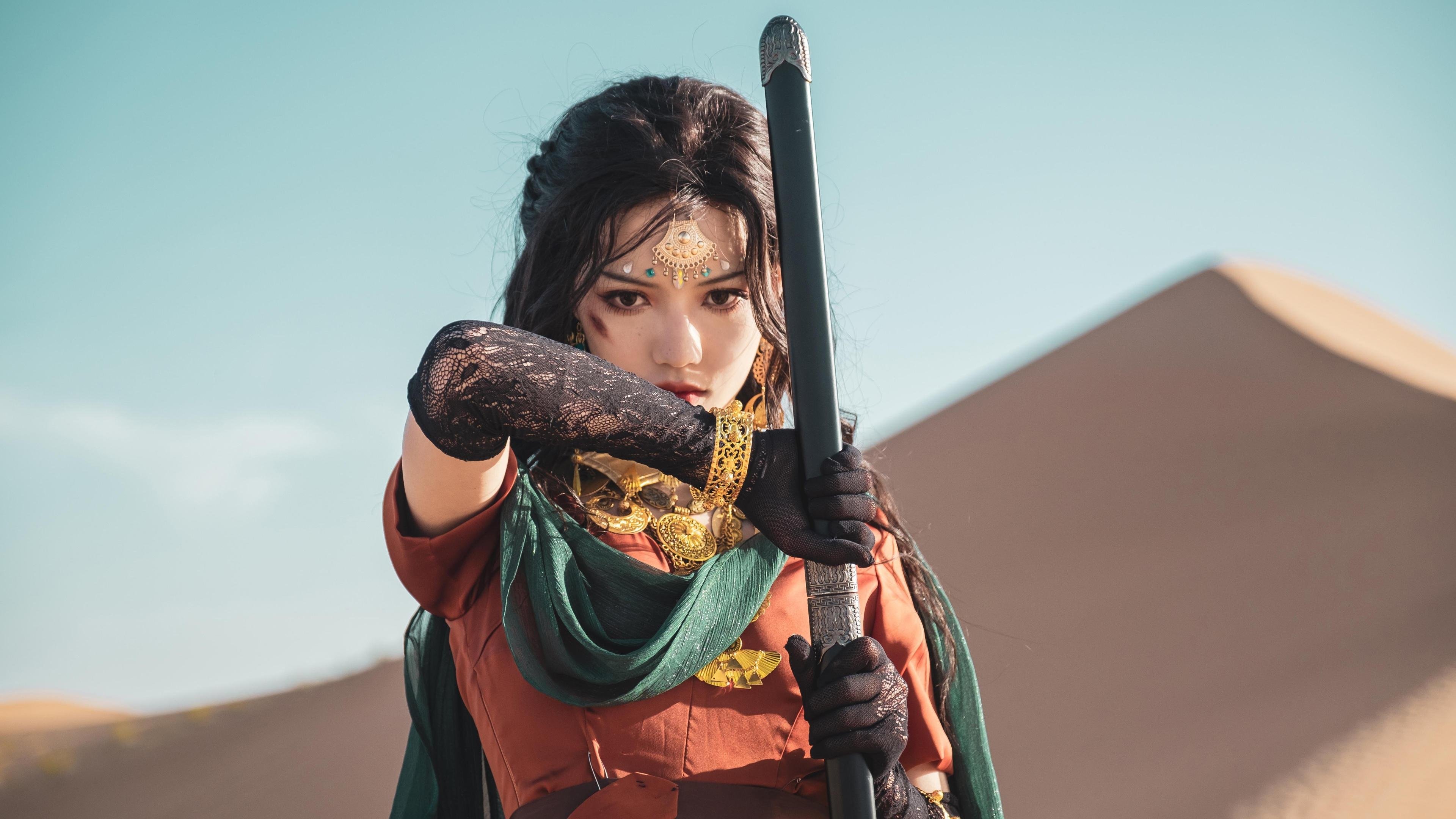 画地为牢，当英格拉姆将爱德华兹囚禁在聚光灯下