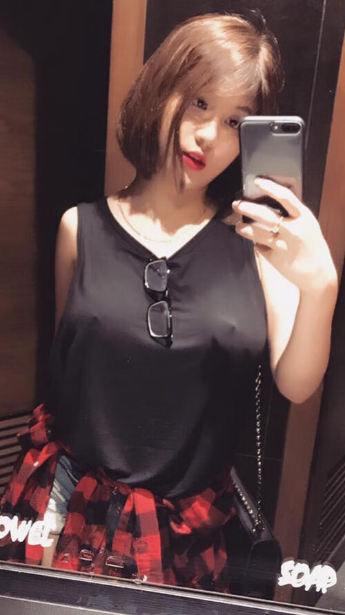 当红黑剑条衫遇见白色传奇，卡瓦哈尔在米兰的奥运前夜